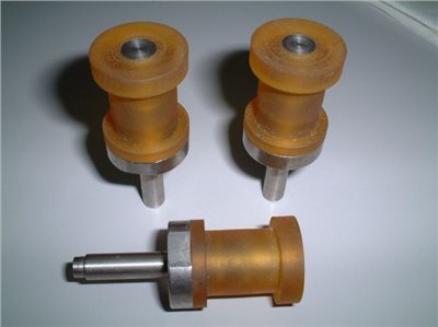 Winding machine core clamp